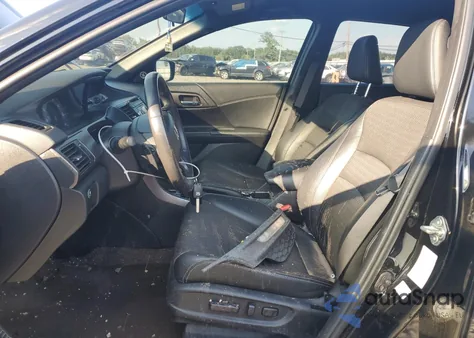 2017 Honda Accord Sport z USA, uszkodzony, nr VIN 1HGCR2F58HA222004